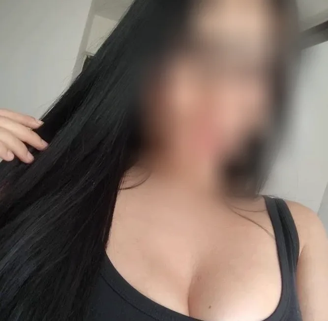Celina, 28