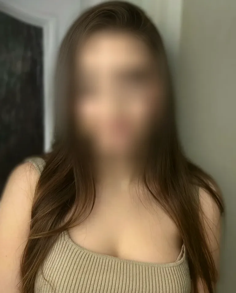 Elisa, 22