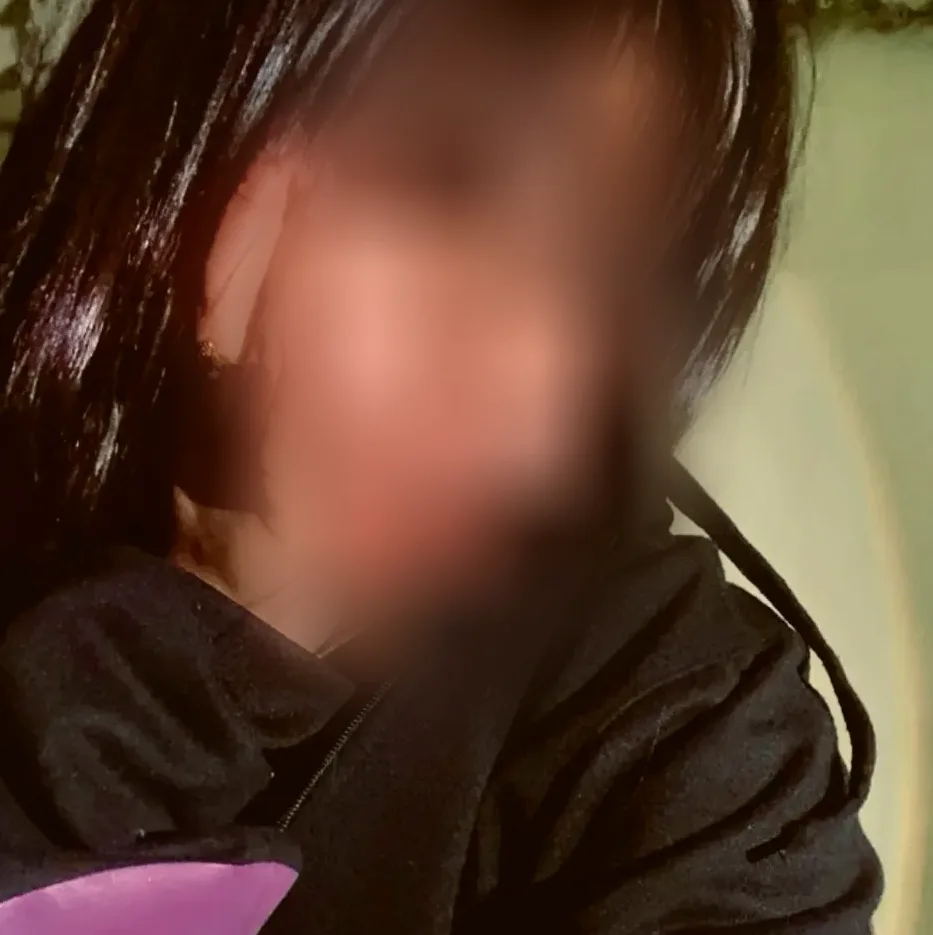 Rebecca, 18