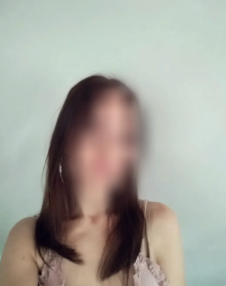 Sina, 27